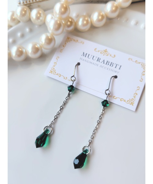 tone(トーン)の「【MUURABBTI】カット雫とチェーンのピアス(MA)(ピアス(両耳用)・レディース・エメラルド/レッド/ブルー系2/パープル系/ブラック/アクア/ピンク/ブルー系/イエロー系・FREE)」の2枚目の写真