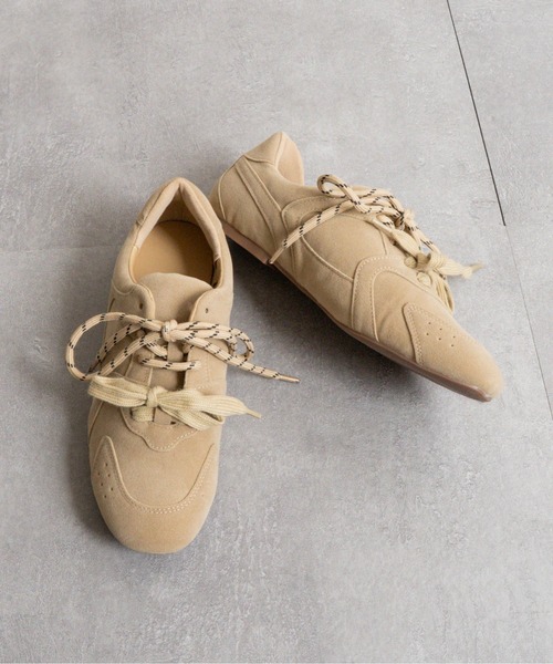 Fabby fabby(ファビィーファビィー)の「Wコードスニーカー(スニーカー・レディース・ブラック/ベージュ/ブラウン/グレー・MEDIUM/LARGE/SMALL)」の4枚目の写真