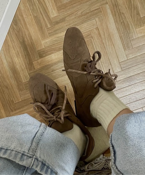 Fabby fabby(ファビィーファビィー)の「Wコードスニーカー(スニーカー・レディース・ブラック/ベージュ/ブラウン/グレー・MEDIUM/LARGE/SMALL)」の3枚目の写真