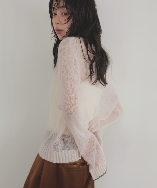 LIAN（リアン）の「シアーバイカラーカーディガン（カーディガン/ボレロ・レディース・ブラウン/チャコールグレー/グレー/アイボリー・FREE）」の17枚目の写真