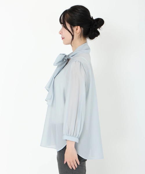 STRAWBERRY-FIELDS（ストロベリーフィールズ）の「【雑誌掲載アイテム】フローラクロス_シアーボウタイブラウス（シャツ/ブラウス・レディース・ピンクベージュ/ブルー系その他/ブラウン・2）」の6枚目の写真