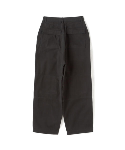 WHITELAND（ホワイトランド）の「WHITELAND/ホワイトランド/WIDE CARGO PANTS/ワイドカーゴパンツ（カーゴパンツ・レディース・ブラック・M/L）」の4枚目の写真