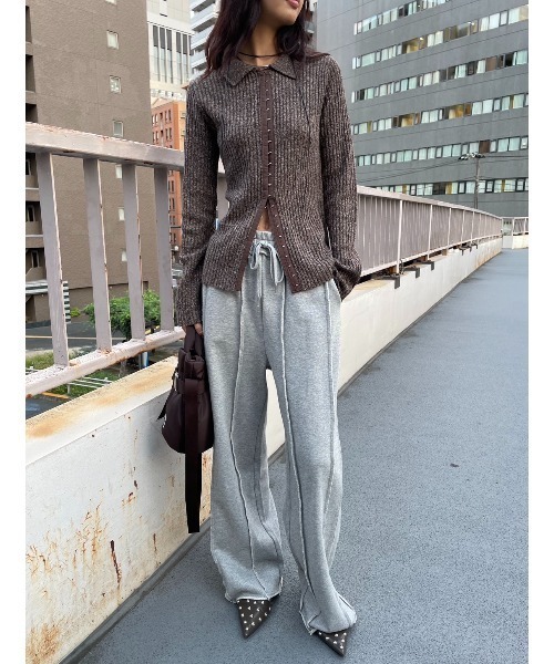 AIC.(エーアイシー)の「ホックデザインポロニットトップス(ニット/セーター・レディース・ライトグレー/チャコールグレー/グリーン/ブラウン・FREE)」の9枚目の写真