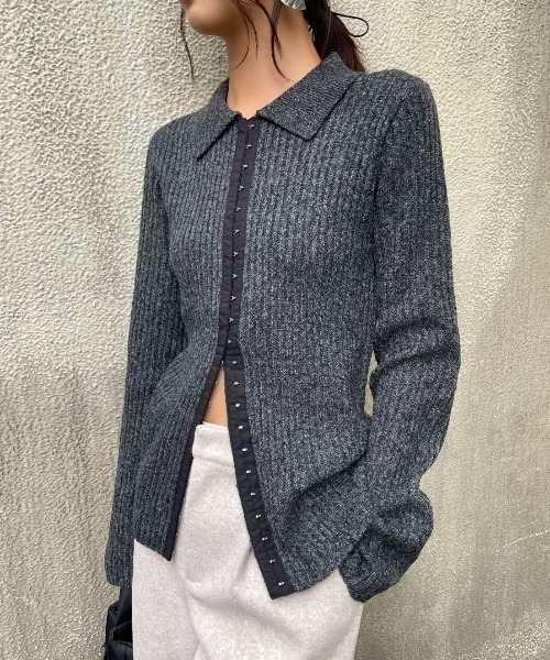 AIC.(エーアイシー)の「ホックデザインポロニットトップス(ニット/セーター・レディース・ライトグレー/チャコールグレー/グリーン/ブラウン・FREE)」の14枚目の写真