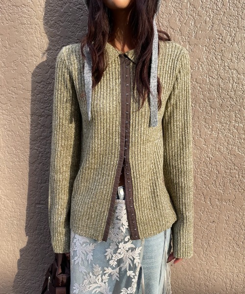 AIC.(エーアイシー)の「ホックデザインポロニットトップス(ニット/セーター・レディース・ライトグレー/チャコールグレー/グリーン/ブラウン・FREE)」の10枚目の写真