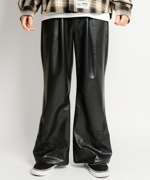 Subciety（サブサエティ）の「Faux leather pants（その他パンツ・メンズ・ブラック/ブラック系その他・SMALL/MEDIUM/LARGE/X-LARGE）」の2枚目の写真