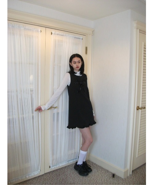 Smyeon(スミョン)の「Ribbon dress/サテンリボンワンピース(ワンピース・レディース・ネイビー/ブラウン/ブラック・FREE)」の5枚目の写真