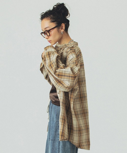 ROSE BUD(ローズバッド)の「CHECK SHIRT(シャツ/ブラウス・レディース・ベージュ/ネイビー・ONE SIZE)」の3枚目の写真