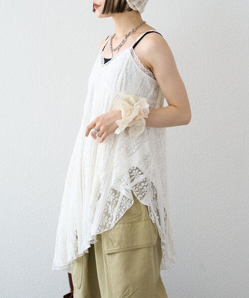 w closet(ダブルクローゼット)の「【25AW】アシメレースキャミワンピース(ワンピース・レディース・ブラック/アイボリー・FREE)」の4枚目の写真