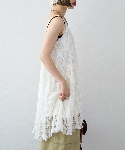 w closet(ダブルクローゼット)の「【25AW】アシメレースキャミワンピース(ワンピース・レディース・ブラック/アイボリー・FREE)」の5枚目の写真