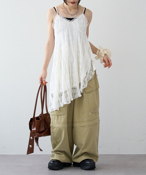 w closet(ダブルクローゼット)の「【25AW】アシメレースキャミワンピース(ワンピース・レディース・ブラック/アイボリー・FREE)」の9枚目の写真