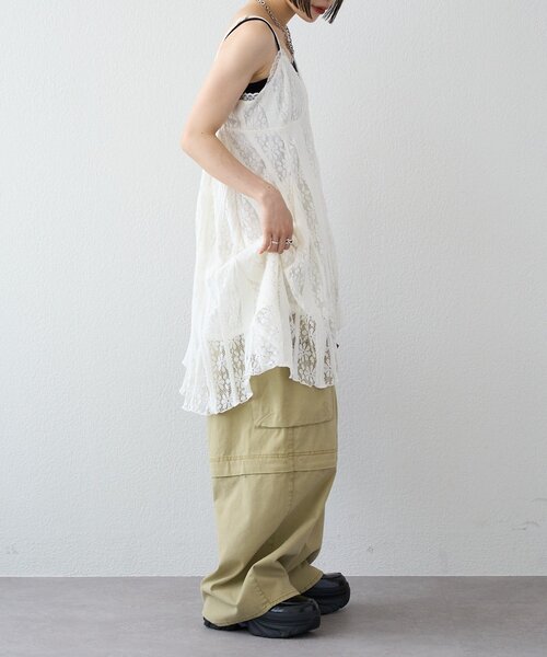 w closet(ダブルクローゼット)の「【25AW】アシメレースキャミワンピース(ワンピース・レディース・ブラック/アイボリー・FREE)」の12枚目の写真