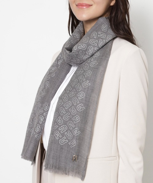 FURLA(フルラ)の「ウールストール ”箔プリント”(ストール/ショール・レディース・オフホワイト/チャコールグレー・FREE)」の7枚目の写真