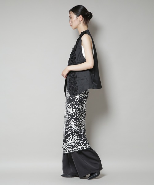 sara mallika(サラ マリカ)の「Sara mallika/TULLETAPEEMBROIDERY WRAP SKIRT(スカート・レディース・ブラック/ベージュ系その他・FREE)」の11枚目の写真