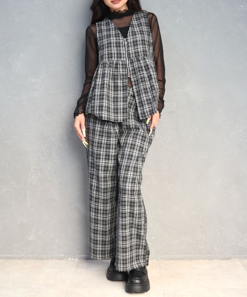 CECIL McBEE(セシルマクビー)の「チェック柄フロントZIPベストセットアップ(ワンピース・レディース・ベージュ/ブラック/ブラウン・LARGE/MEDIUM)」の9枚目の写真