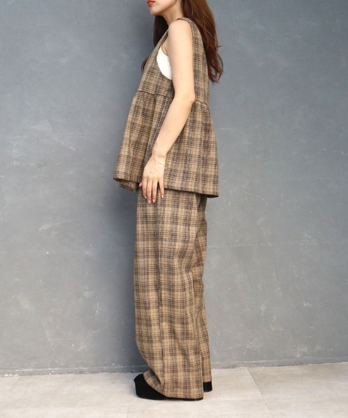 CECIL McBEE(セシルマクビー)の「チェック柄フロントZIPベストセットアップ(ワンピース・レディース・ベージュ/ブラック/ブラウン・LARGE/MEDIUM)」の15枚目の写真