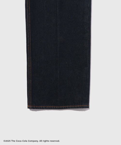 ADAM ET ROPE'（アダムエロペ）の「【Coca-Cola】デニムストレートスラックス / ADAM ET ROPE' JEANS -IMAG-（デニムパンツ・メンズ・ネイビー・S/L/M）」の8枚目の写真