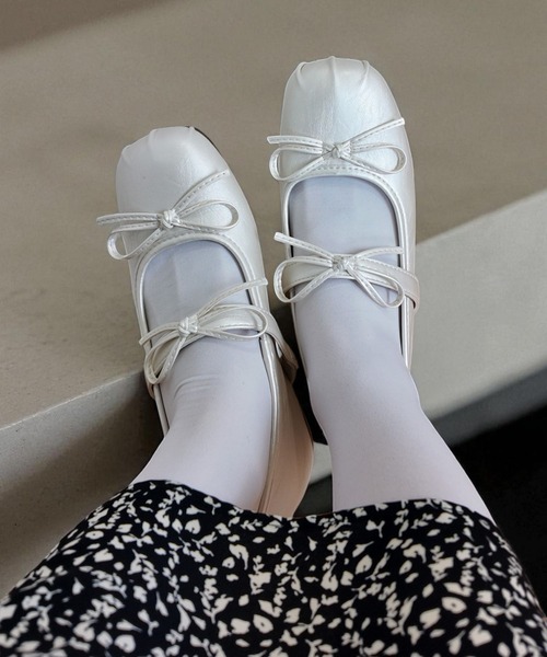 Sugar Sugar（シュガーシュガー）の「スクエアトゥ　メリージェーン　リボン【SUGAR SUGAR シュガーシュガー】9207 インヒール（スニーカー・レディース・ブラック/シルバー/アイボリー・LL/L/M/S）」の2枚目の写真