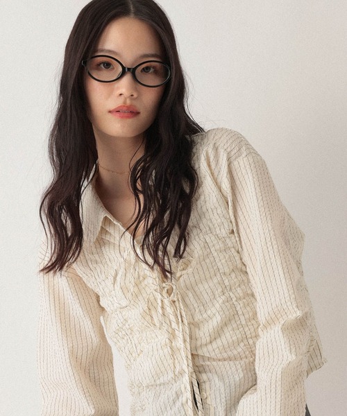 Heather(ヘザー)の「シャーリングリボンシャツ 592598(シャツ/ブラウス・レディース・ホワイト/ホワイト系その他/ブルー系その他・FREE)」の2枚目の写真