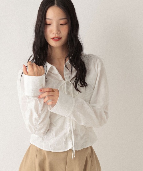 Heather(ヘザー)の「シャーリングリボンシャツ 592598(シャツ/ブラウス・レディース・ホワイト/ホワイト系その他/ブルー系その他・FREE)」の4枚目の写真