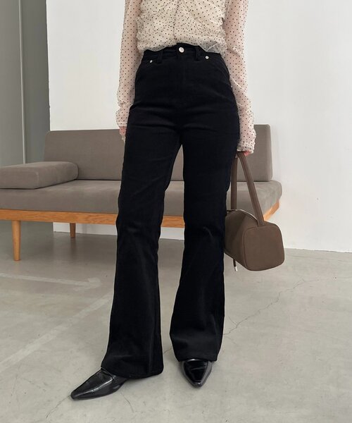 CAPRICIEUX LE'MAGE（カプリシューレマージュ）の「【新色/レイヤード対応】コーデュロイフレアパンツ（その他パンツ・レディース・ベージュ/ブラック/ブラウン・36/38）」の11枚目の写真