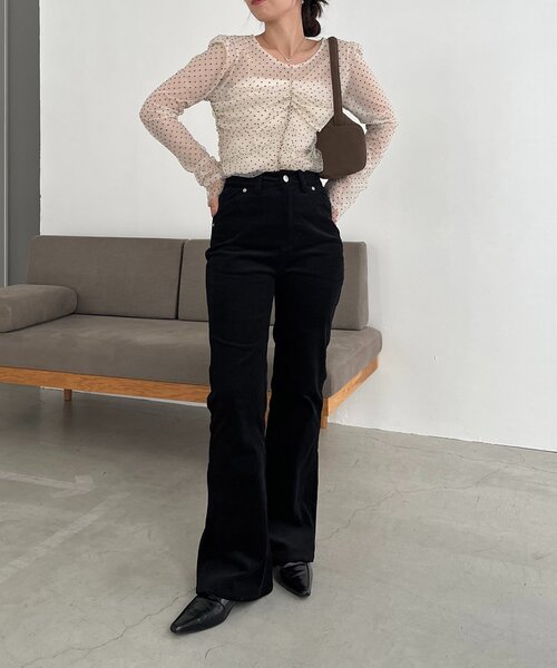 CAPRICIEUX LE'MAGE（カプリシューレマージュ）の「【新色/レイヤード対応】コーデュロイフレアパンツ（その他パンツ・レディース・ベージュ/ブラック/ブラウン・36/38）」の13枚目の写真