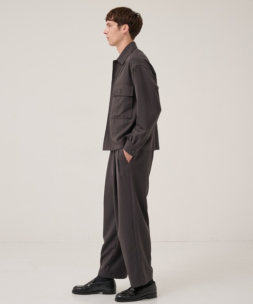 markaware(マーカウェア)の「【markaware/marka】〈別注〉 TWO TUCK STRAIGHT EASY PANTS(スラックス・メンズ・グレー/ブラック・1/2)」の19枚目の写真