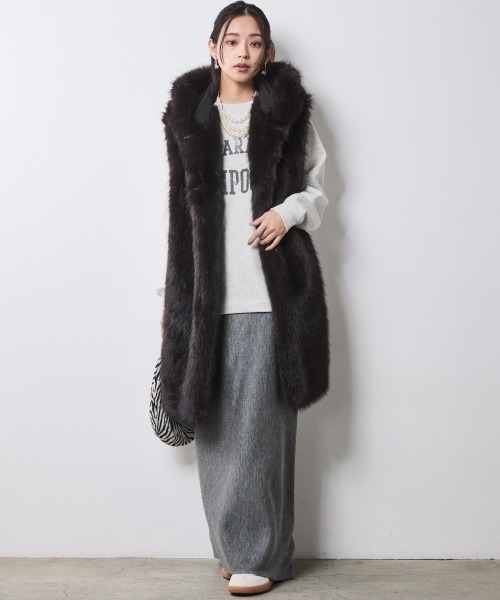 CHIC STYLE(シックスタイル)の「フェイクファーフーディマフラー<大きいサイズ有>シックスタイル(マフラー・レディース・キャメル/スミクロ・FREE)」の10枚目の写真