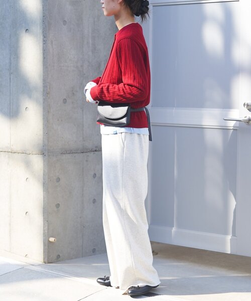 GEVACO（ゲバコ）の「【GEVACO】インナー付きアンサンブル透かし編みニットカーディガン（カーディガン/ボレロ・レディース・チャコールグレー/サックスブルー/レッド・ONE SIZE）」の6枚目の写真