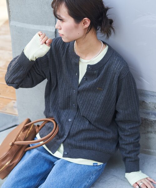 GEVACO（ゲバコ）の「【GEVACO】インナー付きアンサンブル透かし編みニットカーディガン（カーディガン/ボレロ・レディース・チャコールグレー/サックスブルー/レッド・ONE SIZE）」の5枚目の写真