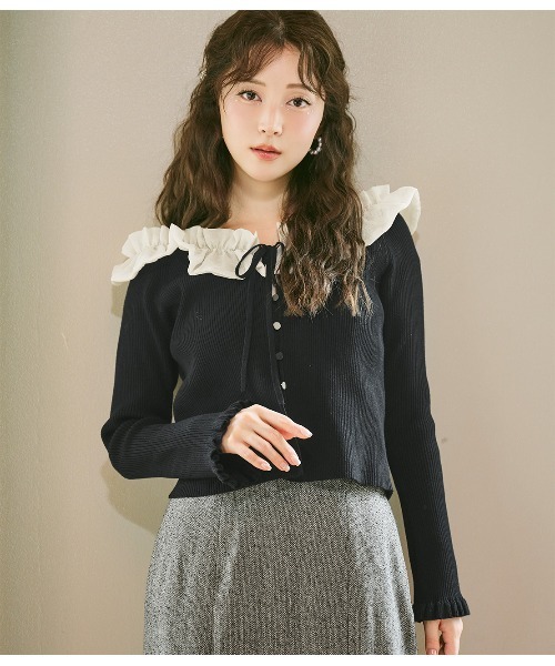 PEACH JOHN（ピーチジョン）の「フリルカラーニットトップス（カーディガン/ボレロ・レディース・ベージュ/ブラック/グレー・ONE SIZE）」の5枚目の写真