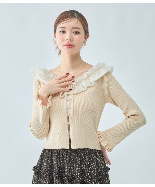 PEACH JOHN（ピーチジョン）の「フリルカラーニットトップス（カーディガン/ボレロ・レディース・ベージュ/ブラック/グレー・ONE SIZE）」の22枚目の写真
