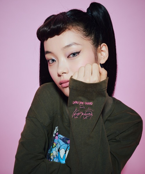 anna sui nyc（アナ スイ エヌ ワイ シー）の「TERAビッグロングスリーブ（Tシャツ/カットソー・レディース・ブラック/パープル・FREE）」の5枚目の写真