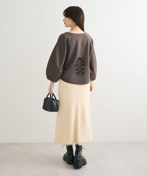 ESCAR（エスカー）の「■ESCAR コルセットコード刺繍プルオーバー（Tシャツ/カットソー・レディース・モカ/チャコールグレー・FREE）」の13枚目の写真