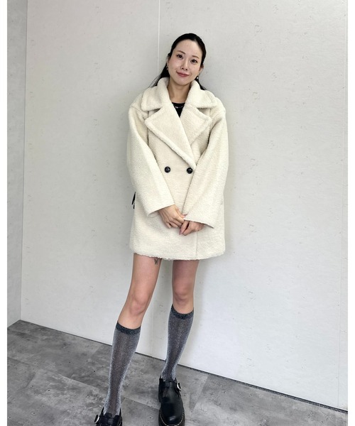 Per sist ence（パーシエンス）の「フェイクムートンタックミドルダブルコート（ムートンコート・レディース・ブラック/チャコールグレー/アイボリー/モカ・ONE SIZE）」の7枚目の写真