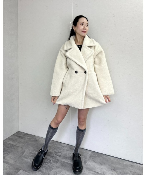 Per sist ence（パーシエンス）の「フェイクムートンタックミドルダブルコート（ムートンコート・レディース・ブラック/チャコールグレー/アイボリー/モカ・ONE SIZE）」の8枚目の写真