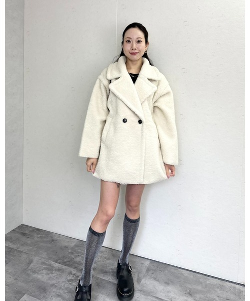Per sist ence（パーシエンス）の「フェイクムートンタックミドルダブルコート（ムートンコート・レディース・ブラック/チャコールグレー/アイボリー/モカ・ONE SIZE）」の9枚目の写真