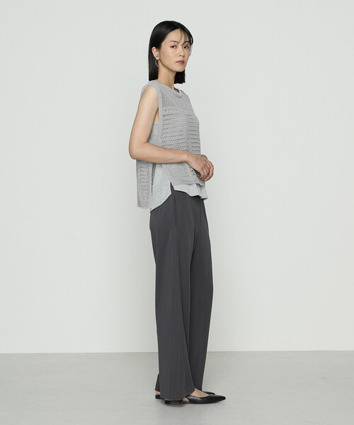 Gabardine K.T（ギャバジンケーティー）の「コイルヤーン レーシーベスト（ベスト・レディース・ブラック/グレー・9号）」の4枚目の写真