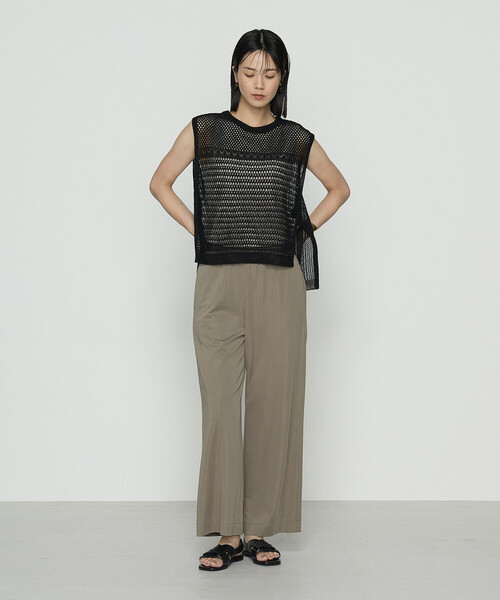Gabardine K.T（ギャバジンケーティー）の「コイルヤーン レーシーベスト（ベスト・レディース・ブラック/グレー・9号）」の12枚目の写真