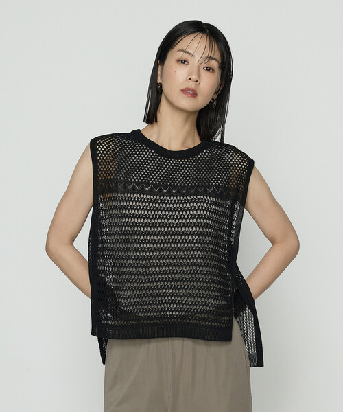 Gabardine K.T（ギャバジンケーティー）の「コイルヤーン レーシーベスト（ベスト・レディース・ブラック/グレー・9号）」の14枚目の写真