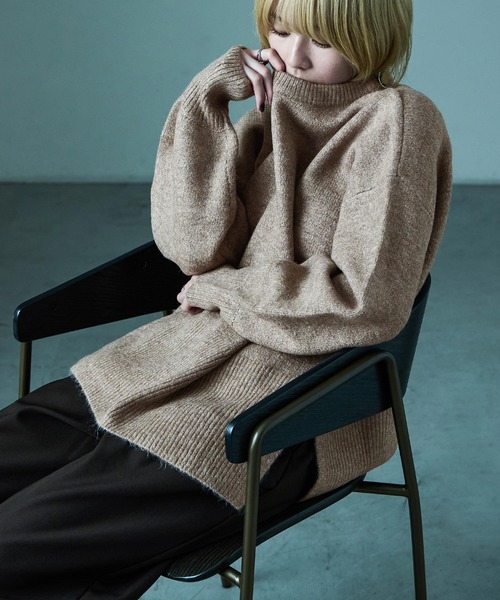 Fashion Letter(ファッションレター)の「サイドスリット オーバーサイズ ロングニットプルオーバー(ニット/セーター・レディース・オートミール/チャコール/オレンジ/グレイッシュベージュ/ライトブルー/ブルー・M)」の7枚目の写真