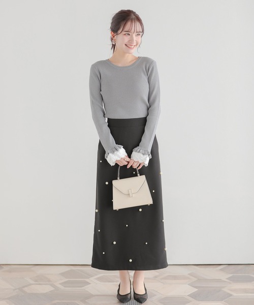 Fit more（フィットモア）の「スカラップフリルカフス長袖リブニット（ニット/セーター・レディース・グレー/ブラック/ホワイト・FREE）」の5枚目の写真