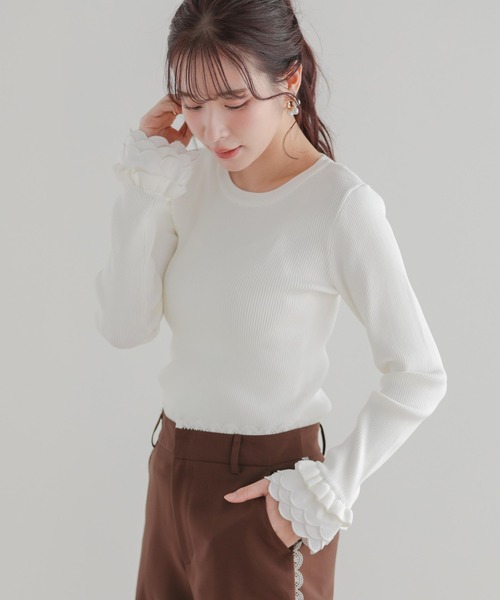 Fit more（フィットモア）の「スカラップフリルカフス長袖リブニット（ニット/セーター・レディース・グレー/ブラック/ホワイト・FREE）」の12枚目の写真