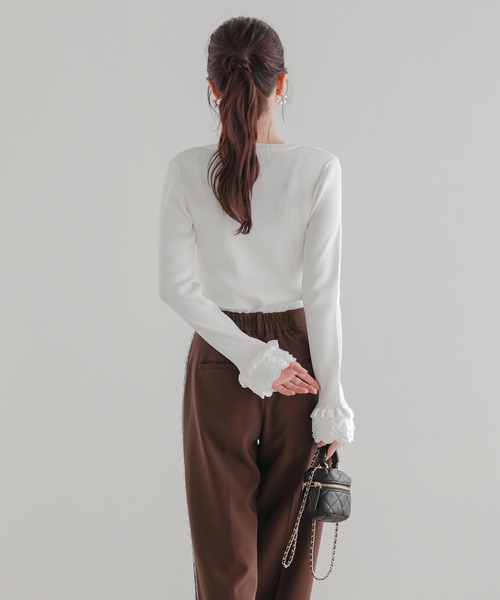 Fit more（フィットモア）の「スカラップフリルカフス長袖リブニット（ニット/セーター・レディース・グレー/ブラック/ホワイト・FREE）」の15枚目の写真