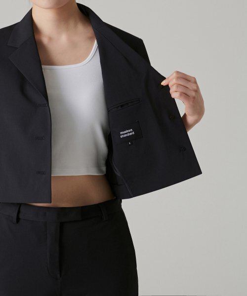 MUSINSA STANDARD WOMAN（ムシンサスタンダードウーマン）の「[クールタンダード] ウィメンズ クロップ 半袖 ブレザー [ブラック]（テーラードジャケット・レディース・その他・SMALL/MEDIUM/LARGE/X-SMALL）」の6枚目の写真