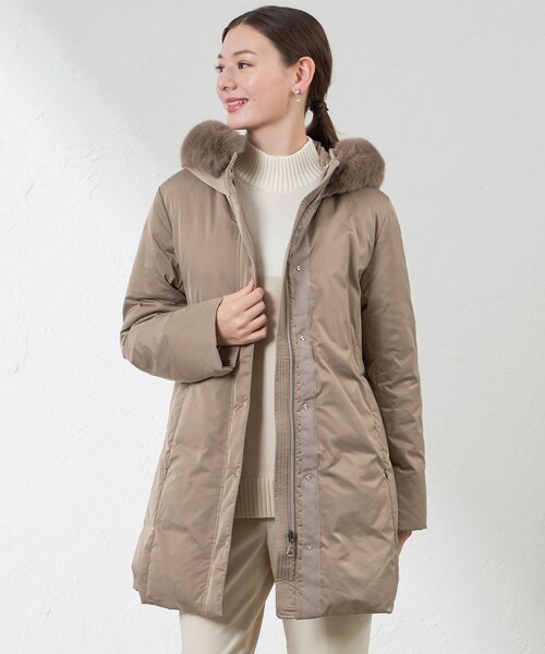 amaca(アマカ)の「サテンダウン(ダウンジャケット/コート・レディース・ベージュ系その他5/ダークネイビー・38/40)」の14枚目の写真