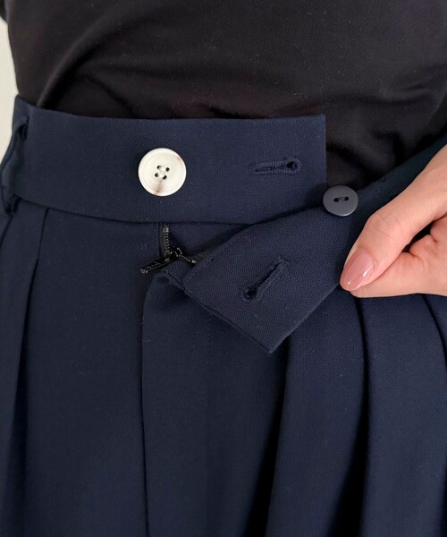 fredy emue（フレディエミュ）の「3タックハートリベットパンツ（その他パンツ・レディース・グレー/ネイビー/アイボリー・38/36）」の9枚目の写真