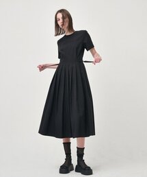 ETMON（エトモン）の「Half Sleeve Pleated Dress, Black（ワンピース）」