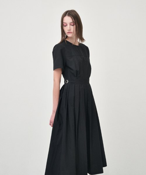 ETMON(エトモン)の「Half Sleeve Pleats Dress, Black(ワンピース・レディース・その他・MEDIUM/SMALL)」の5枚目の写真