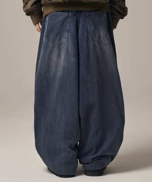 IDWS(アイドンワナセル)の「Viego Corduroy Balloon Pants Dark Indigo(その他パンツ・レディース・その他・0/1/2)」の15枚目の写真